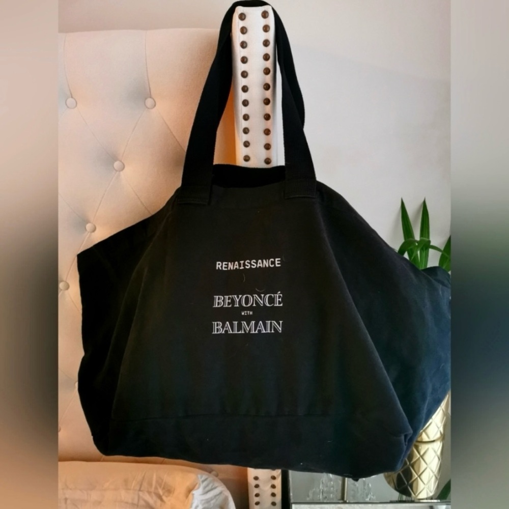 Beyoncé with Balmain Renaissance Oversized Tote Bag